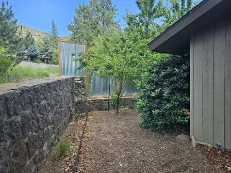 2030 Van Ness Avenue Klamath Falls OR 97601
