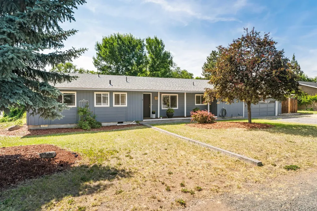 2217 NW 12th Street Redmond OR 97756