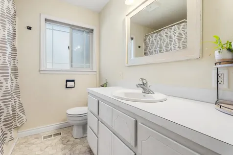 2217 NW 12th Street Redmond OR 97756