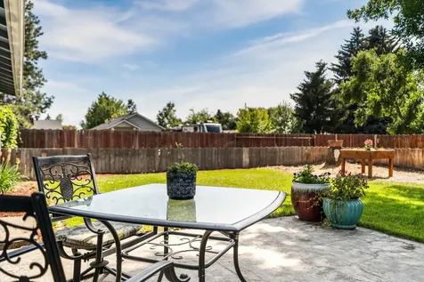 2217 NW 12th Street Redmond OR 97756