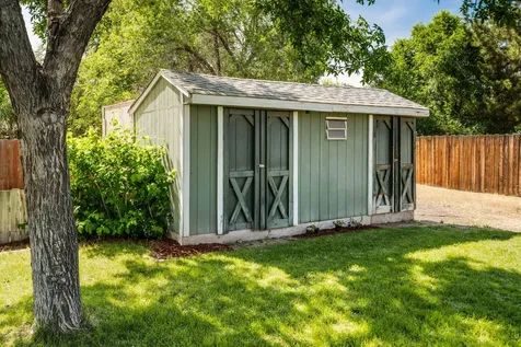2217 NW 12th Street Redmond OR 97756