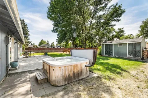 2217 NW 12th Street Redmond OR 97756