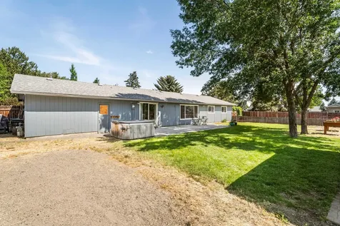2217 NW 12th Street Redmond OR 97756