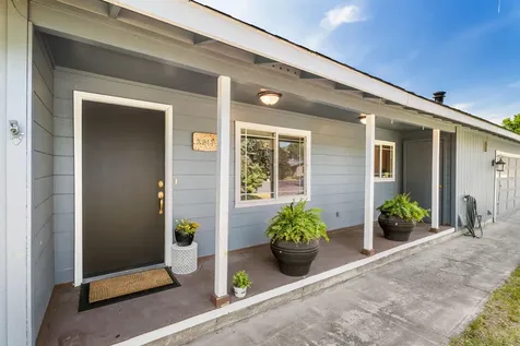 2217 NW 12th Street Redmond OR 97756