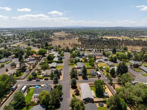 2217 NW 12th Street Redmond OR 97756