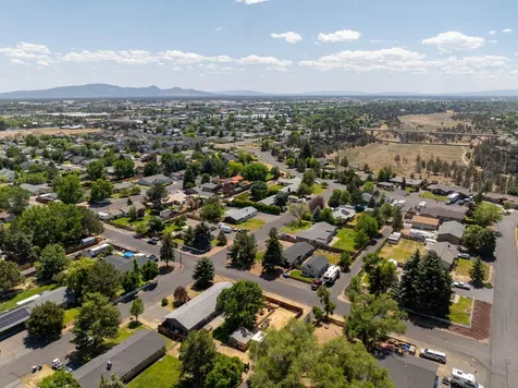 2217 NW 12th Street Redmond OR 97756
