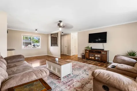 2217 NW 12th Street Redmond OR 97756