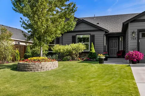 768 NE Redwood Court Redmond OR 97756