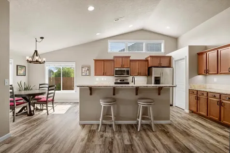 768 NE Redwood Court Redmond OR 97756