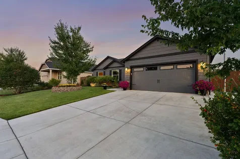 768 NE Redwood Court Redmond OR 97756
