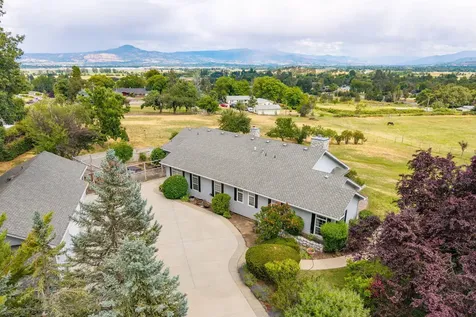 1272 Goldstone Drive Central Point OR 97502