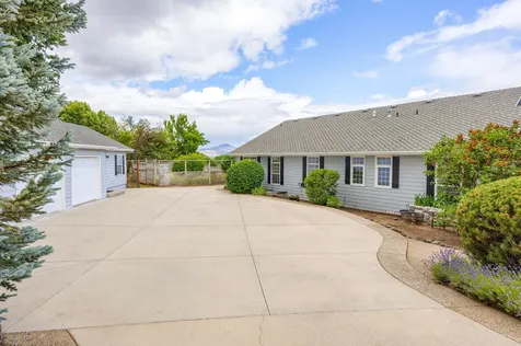 1272 Goldstone Drive Central Point OR 97502