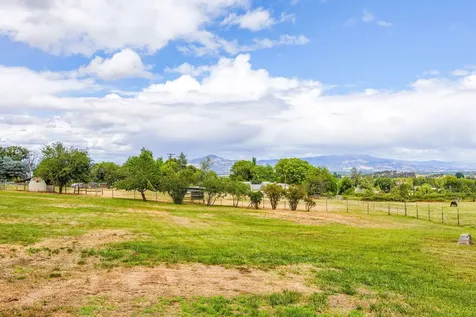 1272 Goldstone Drive Central Point OR 97502