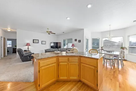 2338 Rabun Way Central Point OR 97502