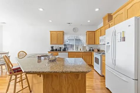2338 Rabun Way Central Point OR 97502