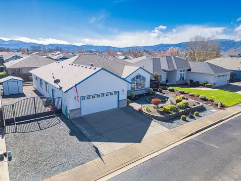 2338 Rabun Way Central Point OR 97502