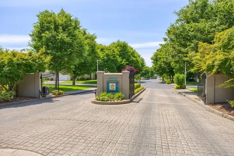 617 Cherrywood Drive Medford OR 97504