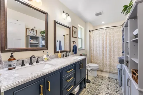 606 NE Dean Drive Grants Pass OR 97526