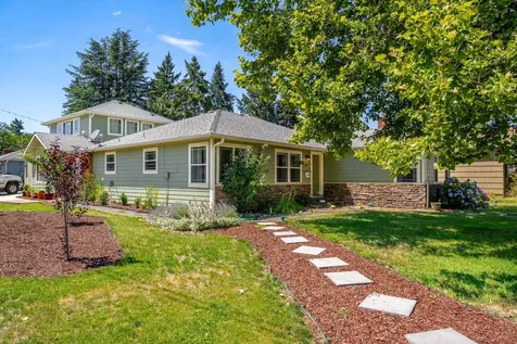 606 NE Dean Drive Grants Pass OR 97526