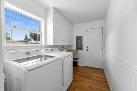 606 NE Dean Drive Grants Pass OR 97526
