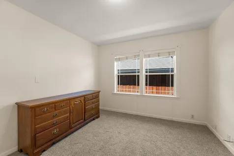 606 NE Dean Drive Grants Pass OR 97526