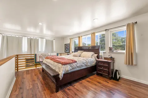 606 NE Dean Drive Grants Pass OR 97526