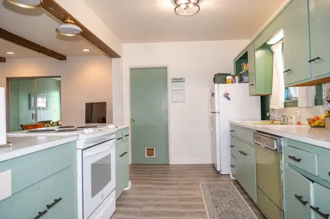 9452 Matney Way Klamath Falls OR 97603