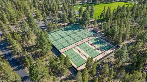57651 Dutchman Lane Sunriver OR 97707