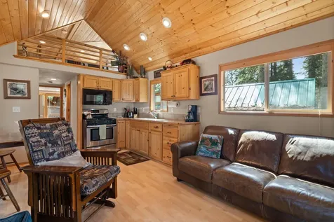 7979 Hyatt Prairie Road Ashland OR 97520