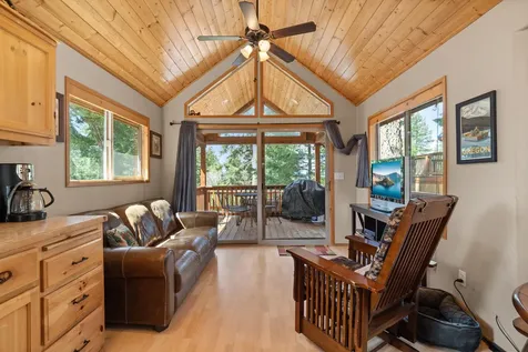 7979 Hyatt Prairie Road Ashland OR 97520