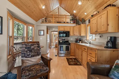 7979 Hyatt Prairie Road Ashland OR 97520