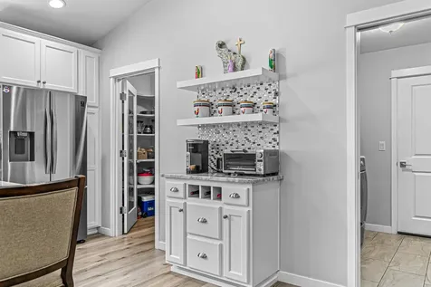 301 Reanna Way Medford OR 97501