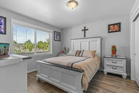 301 Reanna Way Medford OR 97501