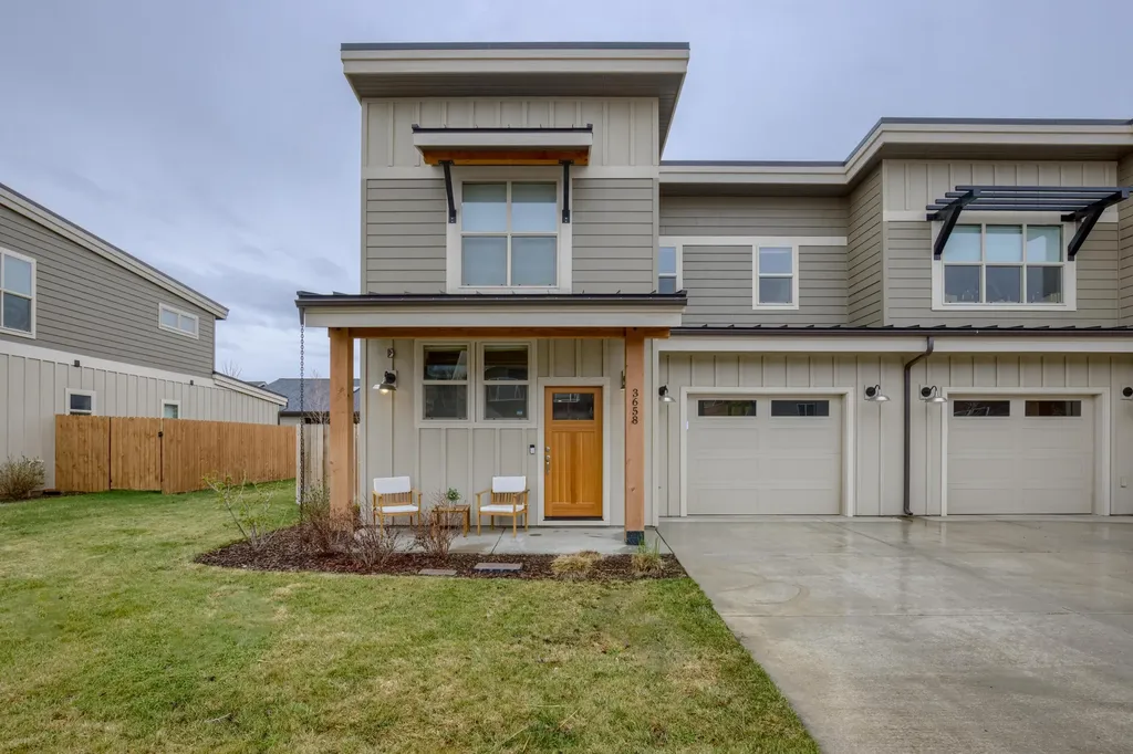 3658 SW Badger Avenue Redmond OR 97756