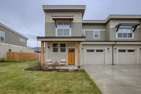 3658 SW Badger Avenue Redmond OR 97756