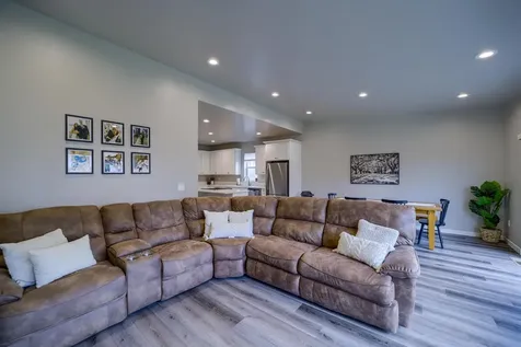 3658 SW Badger Avenue Redmond OR 97756