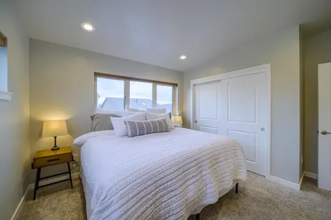 3658 SW Badger Avenue Redmond OR 97756