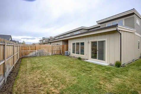 3658 SW Badger Avenue Redmond OR 97756