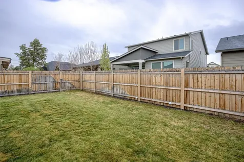 3658 SW Badger Avenue Redmond OR 97756