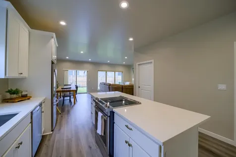 3658 SW Badger Avenue Redmond OR 97756