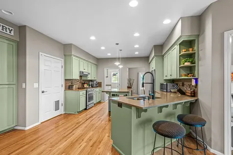 1620 Pacific Lane Phoenix OR 97535