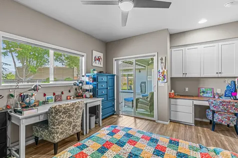 1620 Pacific Lane Phoenix OR 97535