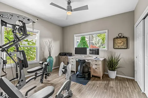 1620 Pacific Lane Phoenix OR 97535