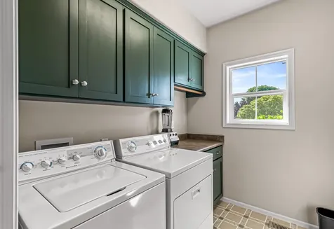 1620 Pacific Lane Phoenix OR 97535