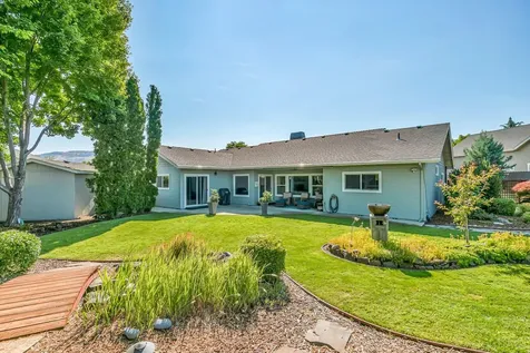 1620 Pacific Lane Phoenix OR 97535