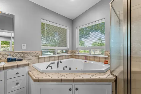 2631 Delta Waters Road Medford OR 97504
