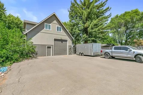 2631 Delta Waters Road Medford OR 97504