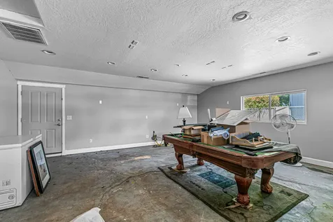 2631 Delta Waters Road Medford OR 97504