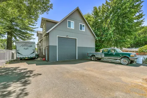 2631 Delta Waters Road Medford OR 97504