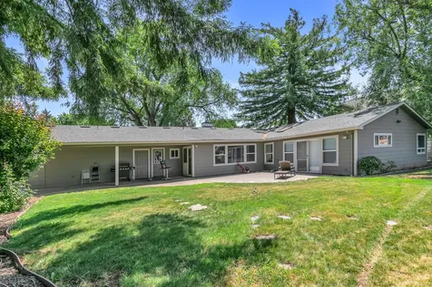 2631 Delta Waters Road Medford OR 97504